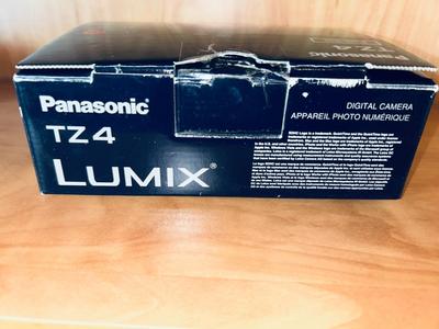 PANASONIC LUMIX DMC-TZ4 DIGITAL CAMERA WITH EXTRAS
