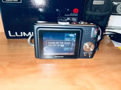 PANASONIC LUMIX DMC-TZ4 DIGITAL CAMERA WITH EXTRAS
