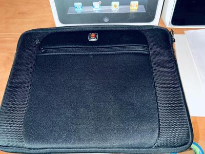 APPLE iPAD 1st GENERATION 16GB TABLET