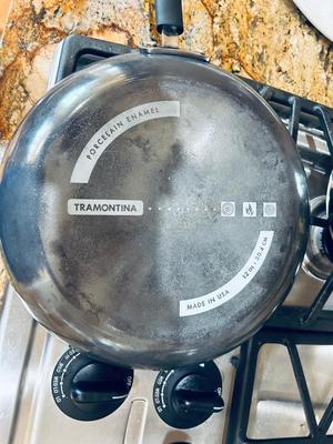 KITCHENCRAFT BY AMERICRAFT PANS AND TRAMONTINA FRYING PAN