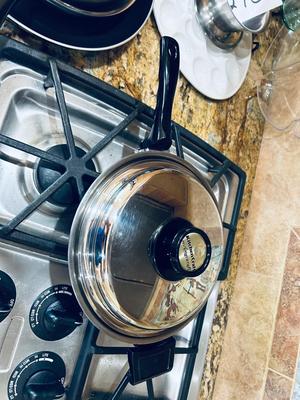 KITCHENCRAFT BY AMERICRAFT PANS AND TRAMONTINA FRYING PAN