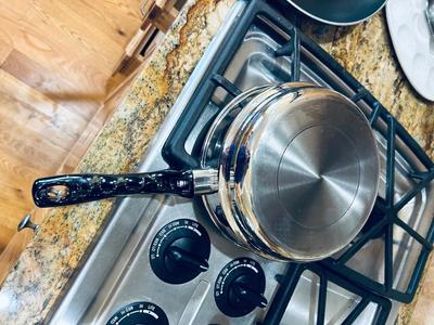 KITCHENCRAFT BY AMERICRAFT PANS AND TRAMONTINA FRYING PAN