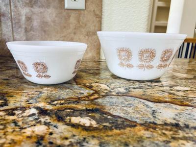 FEDERAL GLASS NESTING BOWLS AND A UNIQUE SYRUP DISPENSER