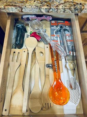 ORANGE-WOOD UTENSILS, CUTE MEASUREMENT SPOONS, AND OTHER UTENSILS