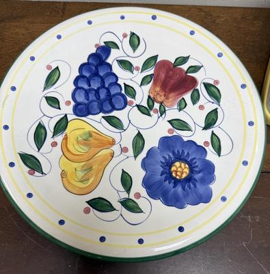 2 decorative ceramics pieces