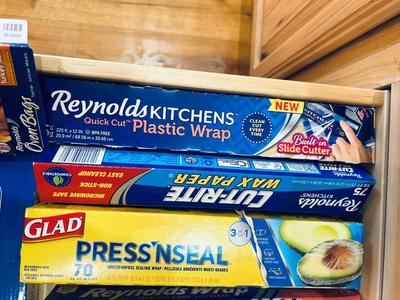 KITCHEN SCALE AND FOOD COVERS