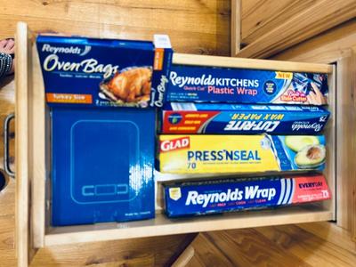 KITCHEN SCALE AND FOOD COVERS