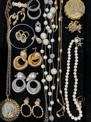Costume Jewelry Lot A1- Gold Tone & Silver Tone w/ Eisenhower Dollar