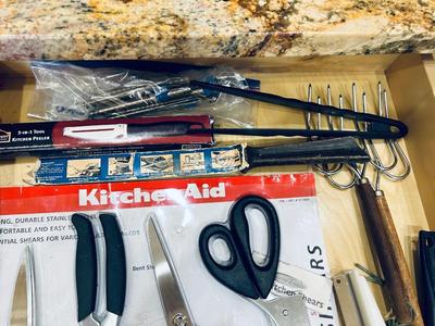ALL SORTS OF KITCHEN SCISSORS AND OTHER USEFUL KITCHEN UTENSILS