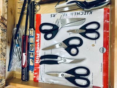 ALL SORTS OF KITCHEN SCISSORS AND OTHER USEFUL KITCHEN UTENSILS