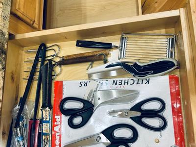 ALL SORTS OF KITCHEN SCISSORS AND OTHER USEFUL KITCHEN UTENSILS