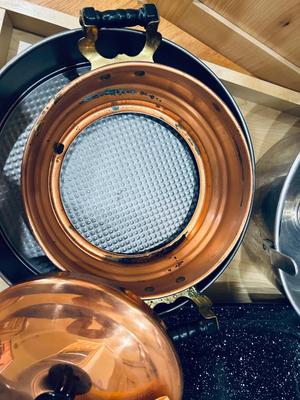 CAKE PAN, ROASTER PAN, COPPER KETTLE SERVER & A BUNT PAN