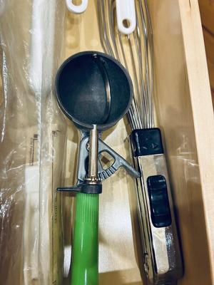 KITCHEN UTENSILS