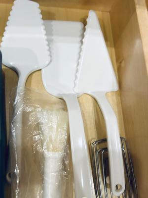 KITCHEN UTENSILS
