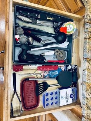 NEXT TO THE LAST LOT OF KITCHEN UTENSILS