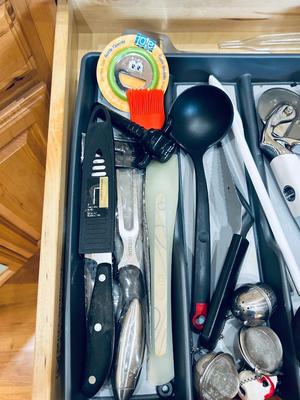 NEXT TO THE LAST LOT OF KITCHEN UTENSILS