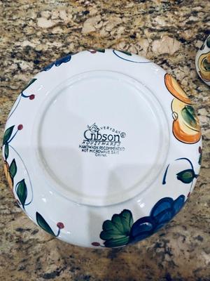 EVERYDAY GIBSON HOUSEWARES SERVING PIECES