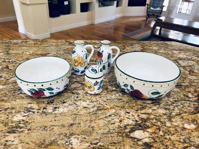 EVERYDAY GIBSON HOUSEWARES SERVING PIECES