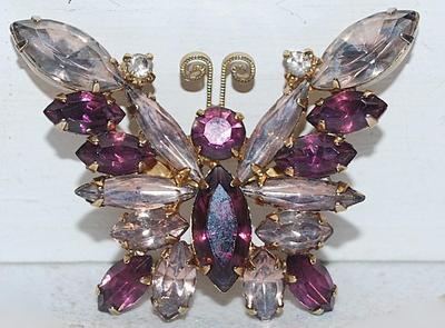 Beautiful VINTAGE PURPLE & FAINT PINK BUTTERFLY BROOCH (1¾" x 1½") on a Gold Tone Setting
