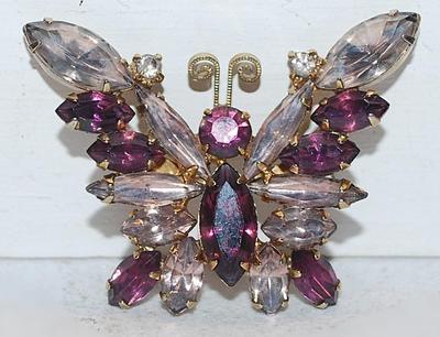 Beautiful VINTAGE PURPLE & FAINT PINK BUTTERFLY BROOCH (1¾" x 1½") on a Gold Tone Setting