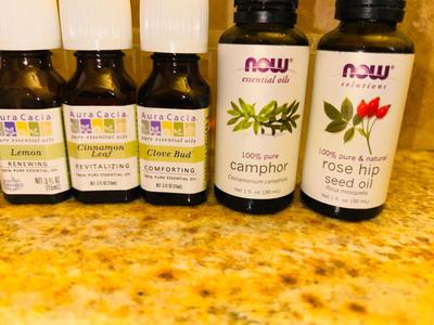 ESSENTIAL OILS AND CANDLES