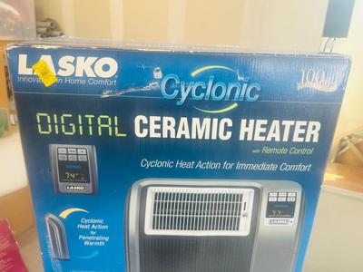 LASKO CYCLONIC DIGITAL CERAMIC HEATER