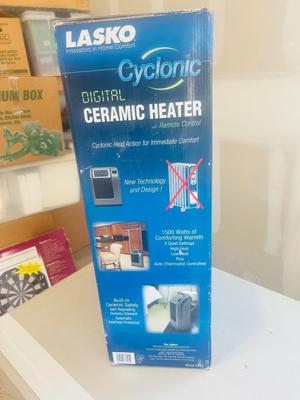 LASKO CYCLONIC DIGITAL CERAMIC HEATER