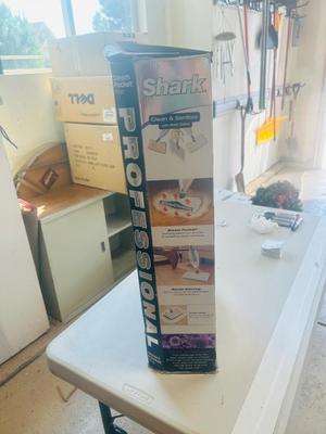 SHARK PROFESSIONAL PRO STEAM POCKET MOP