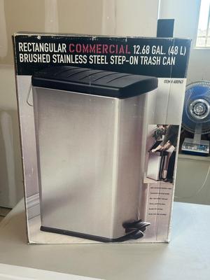 LIGHTLY USED SEVILLE BRUSHED STAINLESS STEEL STEP ON TRASHCAN