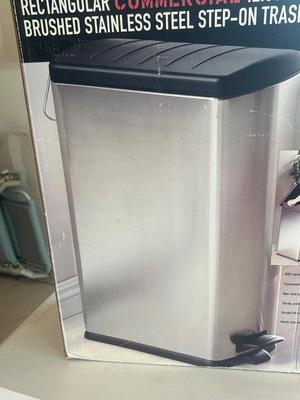 LIGHTLY USED SEVILLE BRUSHED STAINLESS STEEL STEP ON TRASHCAN