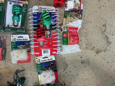 EXCELLENT AMOUNT OF COLORED LIGHT BULBS