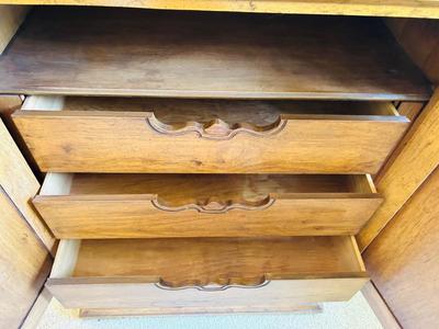VELERO BY DREXEL DRESSER