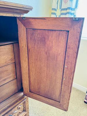 VELERO BY DREXEL DRESSER