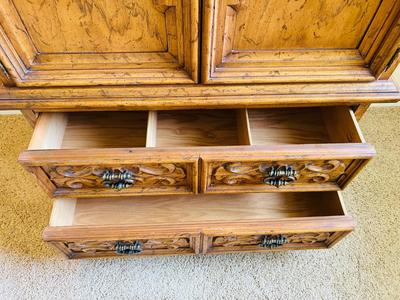 VELERO BY DREXEL DRESSER