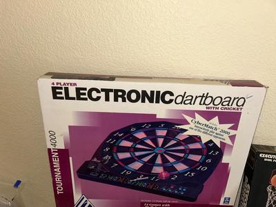 HALEX ELECTRONIC DARTBOARD EXECUTIVE BASKETBALL FOR YOUR DESK OR ANY OTHER ROOM IN THE HOUSE