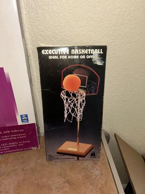 HALEX ELECTRONIC DARTBOARD EXECUTIVE BASKETBALL FOR YOUR DESK OR ANY OTHER ROOM IN THE HOUSE