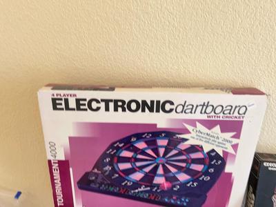 HALEX ELECTRONIC DARTBOARD EXECUTIVE BASKETBALL FOR YOUR DESK OR ANY OTHER ROOM IN THE HOUSE