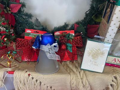 5 PACKS OF MULTI-BUBBLE LIGHTS, HEAVY OUTDOOR EXTENTION CORD AND OTHER HOLIDAY DECOR