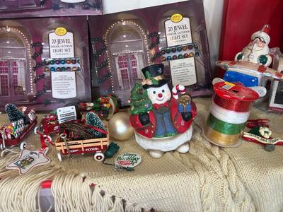 STORAGE TOTE AND MERRY CHRISTMAS DECOR FOR DECKING THE HALLS