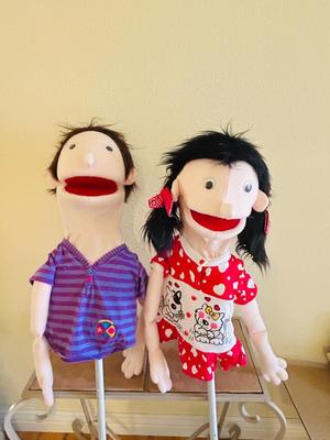 HAPPY PUPPETS TO MAKE ANYBODY SMILE WITH THEIR ENTHUSIASM