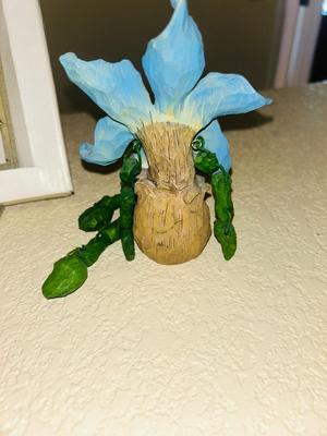 LOVELY LITTLE FLOWERS TO BRIGHTEN YOUR ROOM