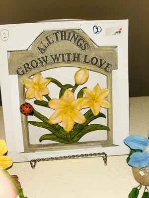 LOVELY LITTLE FLOWERS TO BRIGHTEN YOUR ROOM