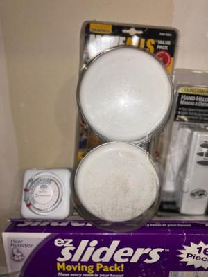 A VARIETY OF HOUSEHOLD ITEMS