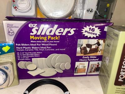 A VARIETY OF HOUSEHOLD ITEMS