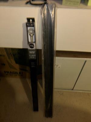 A VARIETY OF HOUSEHOLD ITEMS