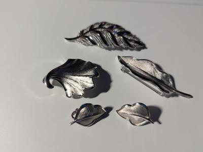 Signed Crown Trifari Vintage Brooches & Clip Earrings Pin Silver Tone Costume Jewelry #10