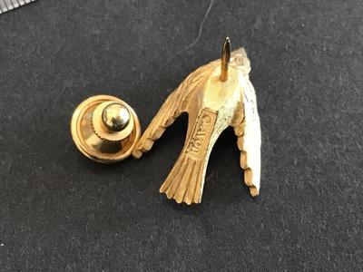 Avon Lapel Dove pin