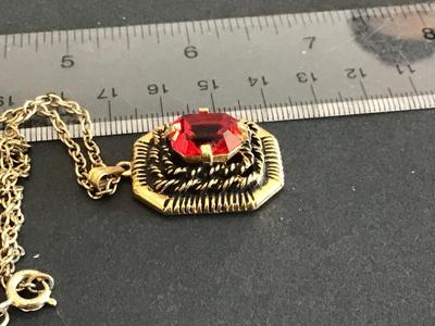Beautiful Vintage Sarah Coventry Necklace