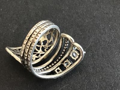 Gorgeous Israel Ring large Statement. Pretty