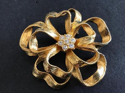 Large Rhinestone Gold Brushed Ribbon Brooch